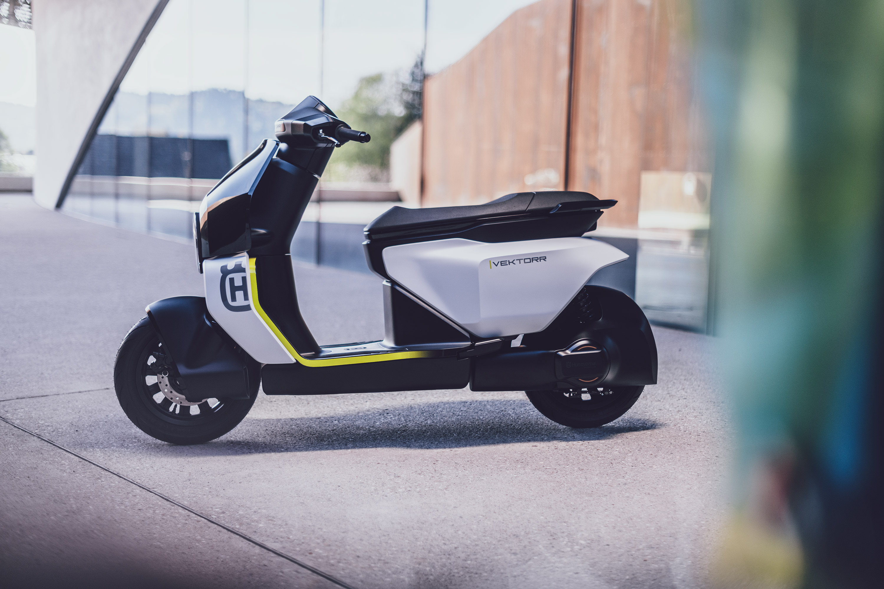 en términos de de múltiples fines De Dios Husqvarna Motorcycles to offer electric scooter as part of its e-mobility  range of zero emission two-wheelers for urban riders